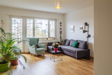 Při koupi staršího bytu v panelovém domě počítejte s rekonstrukcí